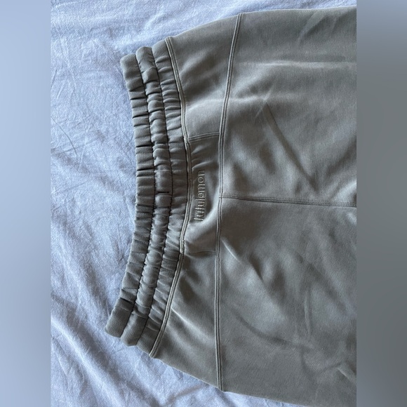 NWT lululemon Soft Ambitions HR Jogger - Picture 3 of 4